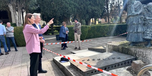 El Ayuntamiento inicia los trabajos para restaurar la cripta y el mausoleo de Joselito El Gallo