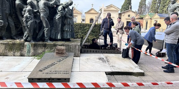 El Ayuntamiento inicia los trabajos para restaurar la cripta y el mausoleo de Joselito El Gallo