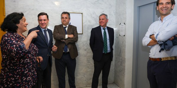 El Ayuntamiento otorga 2,4 millones de euros a diez comunidades para la instalación de ascensores