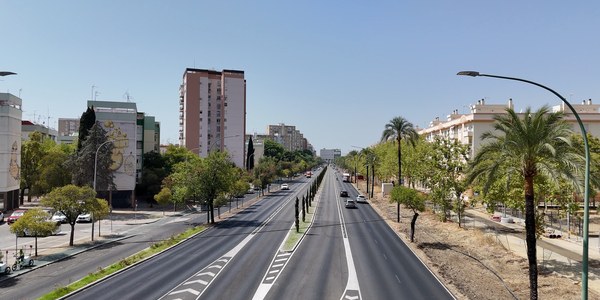 El Gobierno de Sanz avanza en la renovación de Kansas City con nuevo ajardinamiento, un sistema de riego mejorado y más plazas de aparcamiento