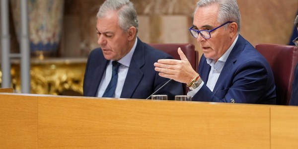 El Pleno aprueba inicialmente el proyecto de Ordenanzas Fiscales para el ejercicio de 2027 que contempla una nueva bajada del IBI del 1 % y bonificaciones de hasta el 95 % a empresas que contraten de forma indefinida