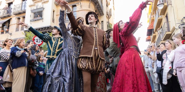 El Real Alcázar pone en marcha cinco talleres temáticos sobre música, farmacia, danza, gastronomía y moda en la época de Carlos V