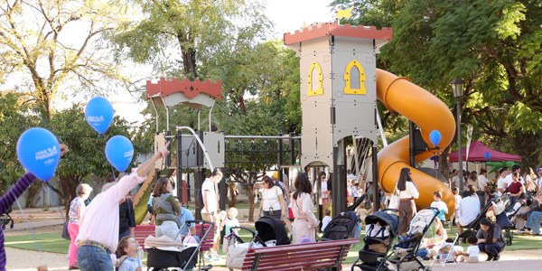 Sevilla cuenta con nuevo parque infantil en la Buhaira, que forma parte de los 11 millones invertidos por el Ayuntamiento en la renovación de estos espacios en la ciudad