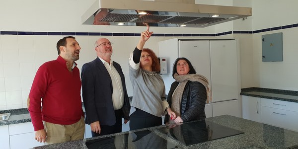 El Ayuntamiento culmina la nueva aula de cocina del Centro Cívico Blas Infante, en Sevilla Este, orientada a formación y actividades socioculturales