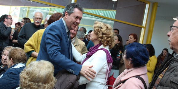 El Ayuntamiento pone en servicio el nuevo centro de participación activa para personas mayores del  Polígono Sur