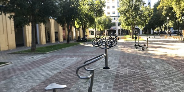 Nueva red de zonas de juegos biosalusables en plazas y espacios públicos del Distrito Este-Alcosa-Torreblanca