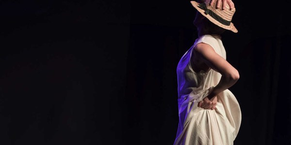 ACTUACIÓN DE LEONOR LEAL - “De voz, un cuerpo”