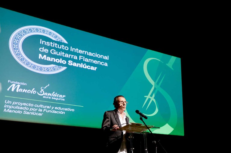 Juan Carlos Romero en la presentación del Instituto en el Espacio Turina.jpg