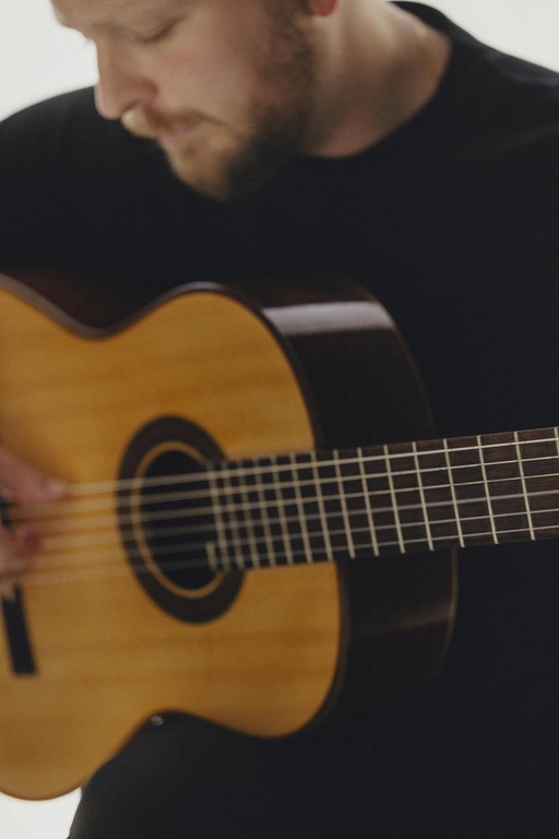 ALEJANDRO HURTADO-Oscaromero.JPG