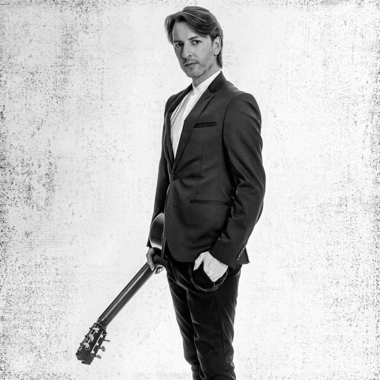 MANUEL DE LA LUZ-Foto cedida por el artista (2).jpg