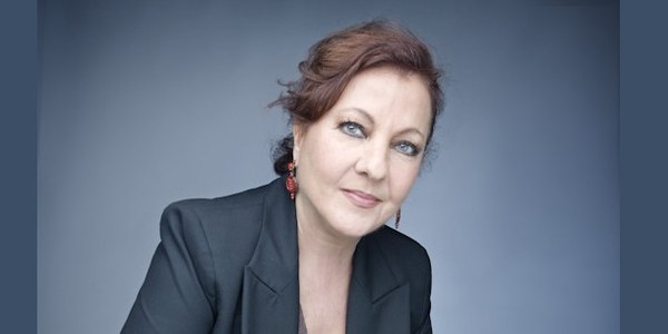 La Bienal despide su XXIV edición  con Carmen Linares y sus  ‘Perlas a millares’