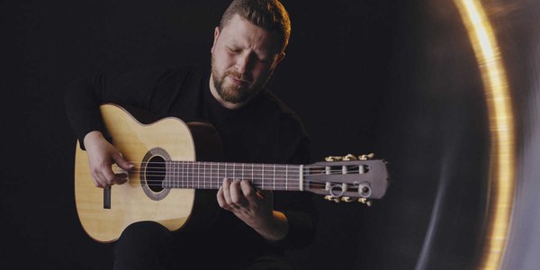 ALEJANDRO HURTADO con la colaboración de ENRIQUE SOLINÍS - Devenir de la guitarra