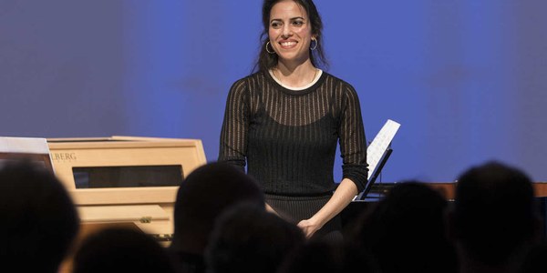 DE LA REPETICIÓN A LA SUSPENSIÓN - Claudia Pérez Iñesta