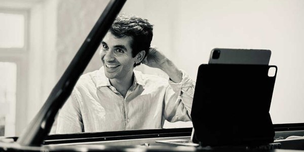 BEETHOVEN, SCHUBERT - Juan Floristán