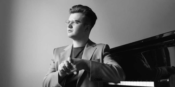 RAVEL, DEBUSSY, BACH, CHOPIN, RAJMÁNINOV - Piotr Alexewicz