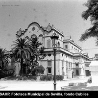 Teatro Lope de Vega. Fachada 1960-1965 ©ICAS-SAHP, Fototeca Municipal de Sevilla, fondo Cubiles