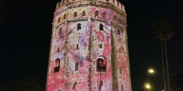 El FeMÀS inunda de color y música la Torre del Oro con el videoconcierto de La Imperdible-música antigua