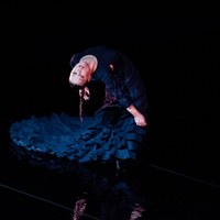 Archivo Fotográfico Bienal de Flamenco © Fotógrafa: Claudia Ruiz Caro /   Rocío Molina, Eduardo Trassierra y Yerai Cortés - Al Fondo Riela (Lo otro de Uno)