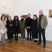 Antonio Muñoz, delegado de Cultura, con los artistas participantes en el cartel