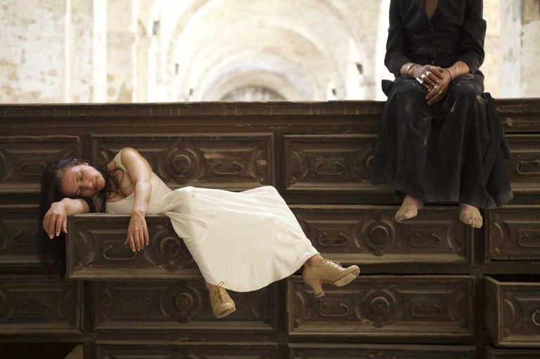 Eva Yerbabuena y Juan Kruz por Rafael Girona.jpg