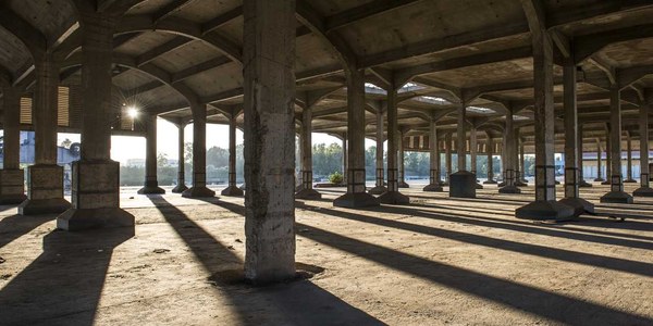 Los Tinglados del Puerto de Sevilla se convierten en escenario Bienal para mostrar los cantes de ida y vuelta en un espectáculo único